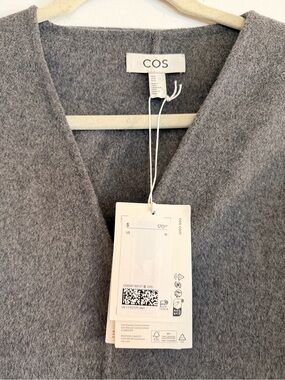 COS Women’s V-Neck Gray Wool Shift Dress